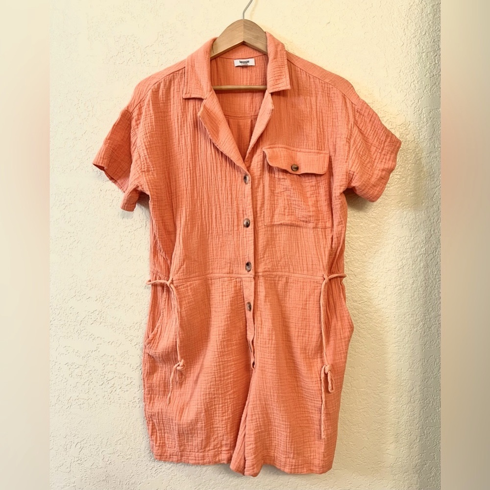 🍊Kensie🍊Light orange Button-Up Jumper. Size L
